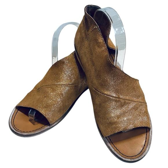 Free People Women’s Sz 8.5 Metallic Tan Sandals Mont Blanc Leather Cutout Flats - Picture 4 of 10